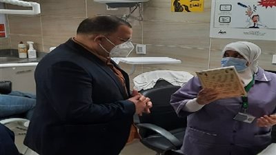 وكيل صحة السويس يتفقد منشأة طبية للإطمئنان على سير العمل
