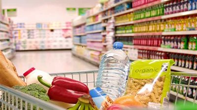 خلال أيام العيد.. السلع في المجمعات الاستهلاكية بتخفيضات 25%