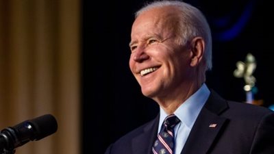 مرشح جمهورى ساخرا من بايدن: فشل فى كل شيء ونجح فى بناء الحزب