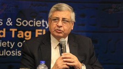 الدكتور عوض تاج الدين: الرئيس السيسى يقدر أطقم التمريض حق تقدير