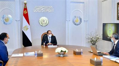 وزير الاتصالات للرئيس: رقمنة الملفات الورقية بجميع الوزارات