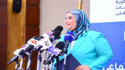 وزيرة التضامن: توفير عيادات وخدمات طبية بمقر إقامة الحجاج