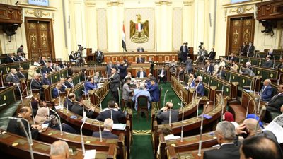 مجلس النواب يوافق على قرض بـ250 مليون يورو لتحويل قطار أبو قير إلى مترو