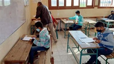 التعليم: امتحانات الدور الثانى فيما درسه طلاب الرابع الابتدائى بالفصلين الدراسيين