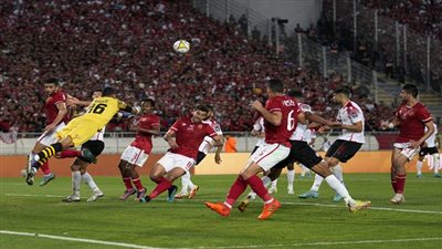 إنتهاء الشوط الأول بتقدم الوداد المغربي 1-0 على الأهلي