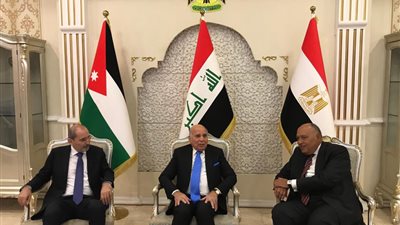 وزير الخارجية ونظيره الأردني يصلان العراق للقاء كبار المسؤولين وتعزيز التعاون الثلاثي