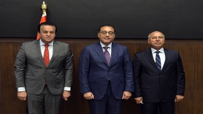 رئيس الوزراء يشهد توقيع تعاون لإنشاء كلية خاصة بالنقل