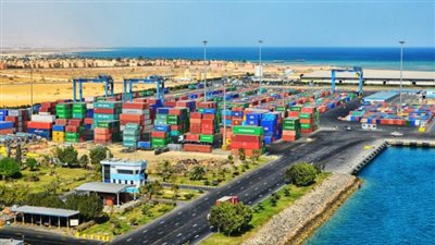 2.7 مليار جنيه ضرائب ورسوم بجمارك السخنة خلال مايو الماضي