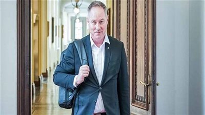 وزير التعليم التشيكي يقدم استقالته من منصبه