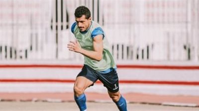 طارق حامد يعرض تقريره الخاص على طبيب الزمالك