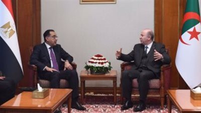 انطلاق أعمال المنتدى المصرى الجزائرى بحضور رئيسى وزراء البلدين