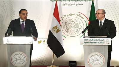 رئيس الوزراء من الجزائر: مصر حاربت الهدم ببناء مشروعات تنموية عملاقة