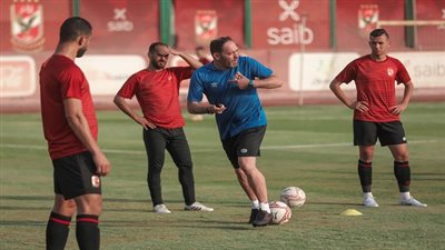 الأهلى يبحث مع سواريز مستقبل كهربا وبواليا وأحمد ريان