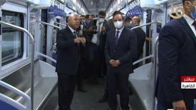 وزير النقل: لدينا 22 قطارا كهربائيا