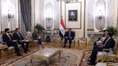 رئيس الوزراء يشيد بالشراكة المتميزة مع بنك الاستثمار الأوروبى