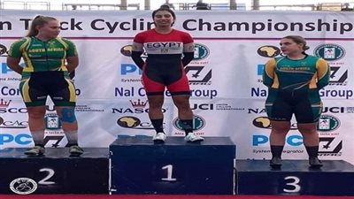 رئيس الهيئة البرلمانية لنواب السويس يهنيء بنت المدينة لفوزها بذهبية إفريقيا للدراجات