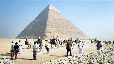 السياحة والآثار: 70 ألف زائر للأهرامات خلال أيام عيد الأضحى