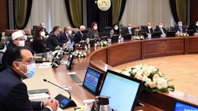 رئيس الوزراء يستعرض مخططات زيادة الطاقة الفندقية بمدينة العلمين