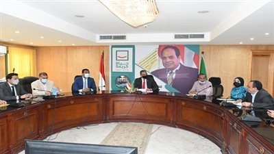 محافظ الفيوم يتابع إجراءات تحصين الكلاب الضالة ضد مرض السعار وتوفير عدد أكبر من اللقاحات 