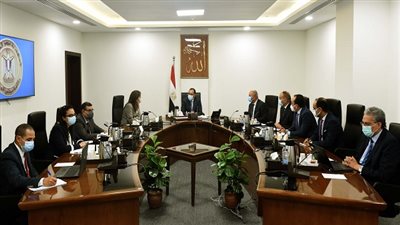 رئيس الوزراء يتابع الموقف التنفيذى لعدد من مشروعات قطاع النقل