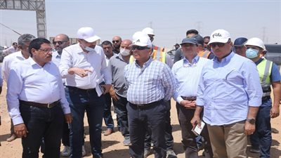 وزير النقل يتابع أعمال تنفيذ الخط الأول من مشروع شبكة القطار الكهربائي السريع 