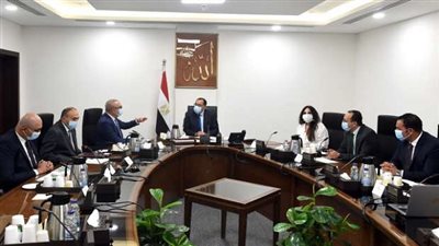 مدبولي يتابع تقييم الأثر المرورى لربط القاهرة الخديوية بمحاور شرق وغرب القاهرة