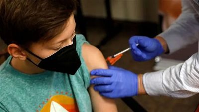 الصحة توجه أولياء الأمور بتطعيم أطفالهم بلقاح كورونا