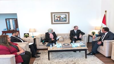 وزير الصحة يستقبل رئيس بعثة اللجنة الدولية للصليب الأحمر بمصر لمناقشة التعاون في القطاع الصحي