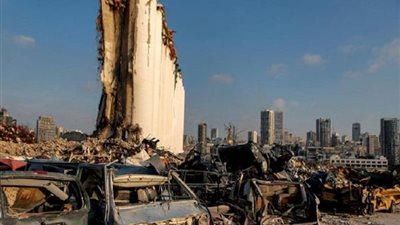 وزير البيئة اللبناني: التوافق على هدم الصوامع الشمالية بميناء بيروت