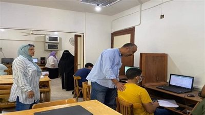 وكيل تعليم السويس يتابع سير المتقدمين لمدارس المتفوقين