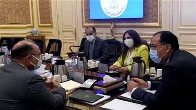 رئيس الوزراء: القطاع المالى غير المصرفى يلعب دورا محوريا فى دعم نمو الاقتصاد