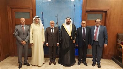 محافظ بورسعيد يستقبل وفد مستثمرين من دولة الإمارات لبحث سبل التعاون  