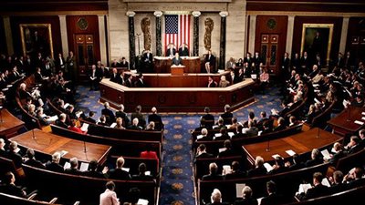 بلومبرج: تزايد آمال الديمقراطيين بالحد من مكاسب الجمهوريين