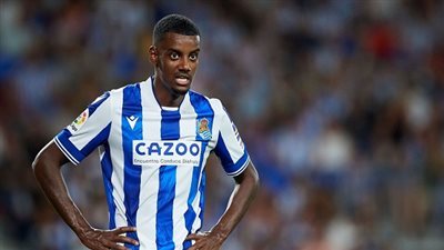 إيزاك مهاجم سوسيداد يقترب من الدورى الإنجليزي عبر نيوكاسل يونايتد