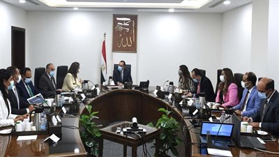 مدبولي يتابع مشروعات صندوق مصر السيادى لجذب مزيد من الاستثمارات الأجنبية