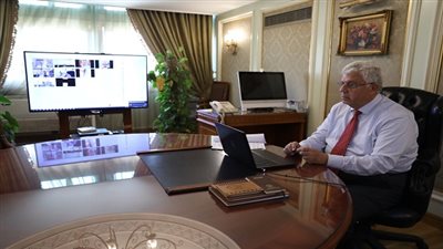 وزير التعليم العالى يرأس اجتماع مجلس إدارة معهد تيودور بلهارس للأبحاث