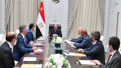 الرئيس السيسى يستقبل مسئولى 