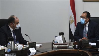 رئيس الوزراء: قطاع الصناعة يحظى باهتمام ومتابعة دورية من قبل الرئيس السيسى