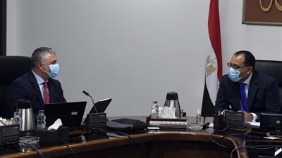 رئيس الوزراء يلتقى رئيس الهيئة العامة للمنطقة الاقتصادية لقناة السويس
