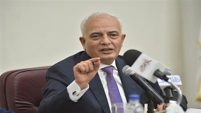 التعليم: إعادة توظيف التابلت بالمدارس لاستخدامه فى اختبارات قصيرة بدون درجات