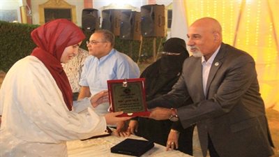 العربى الأفريقى بمصر يشارك فى تكريم قيادات التعليم بالسويس