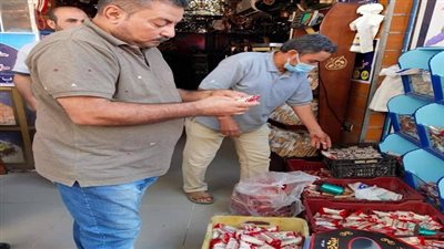 بالصور.. حملات تفتيشية على 210 منشأة وإعدام 1262 كيلو مواد غذائية غير صالحة للاستهلاك الآدمي بالدقهلية 