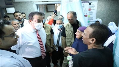 وزير الصحة يتفقد مستشفى 6 أكتوبر للتأمين الصحي والتحرير العام