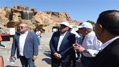 رئيس الوزراء يختتم زيارته لشرم الشيخ 