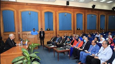 وزير التعليم يناقش الاستعداد للعام الدراسى