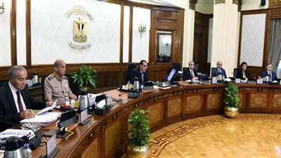 رئيس الوزراء: البدء فى الإعداد للمؤتمر الاقتصادى طبقا لتوجيه الرئيس السيسى