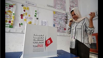 هيئة الانتخابات بتونس تتلقى المرسوم الرئاسي المنظم للانتخابات التشريعية