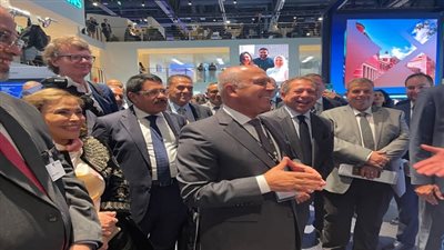 وزير النقل يزور معرض السكك الحديدية اينو ترانس ويشارك في اجتماع قمة قادة السكك الحديدية 