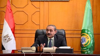 محافظ الإسماعيلية يعقد اجتماعًا طارئًا لحل مشكلات مرضى الأورام