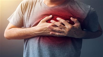 الصحة توضح أعراض الإصابة بالنوبات القلبية